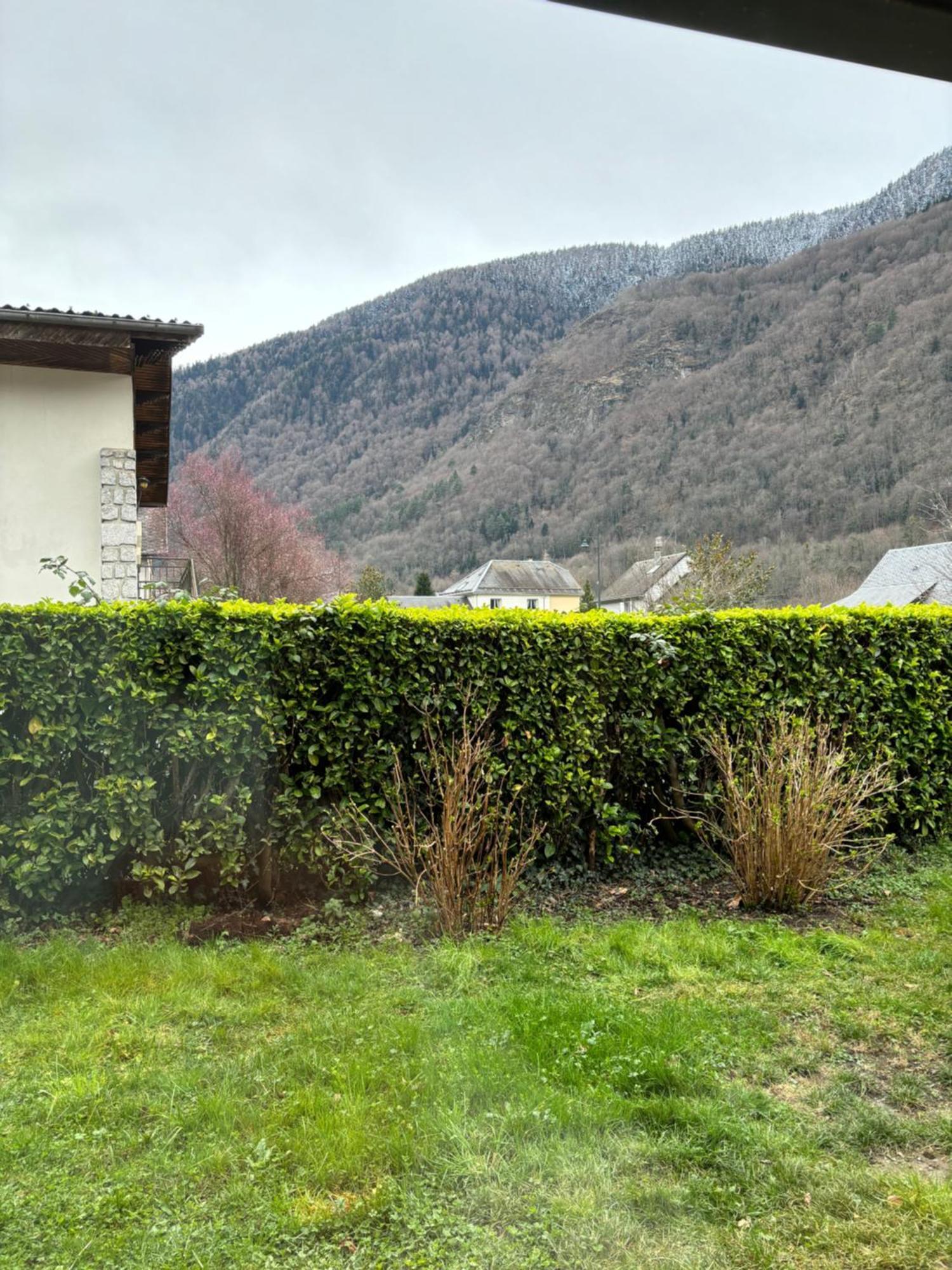 L'Oursiere A Saint Mamet Lägenhet Exteriör bild